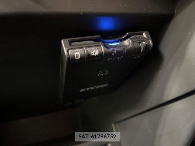 Nissan NOTE 2018-03 7359133-6