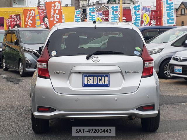 Nissan NOTE 2017-11 7359136-9