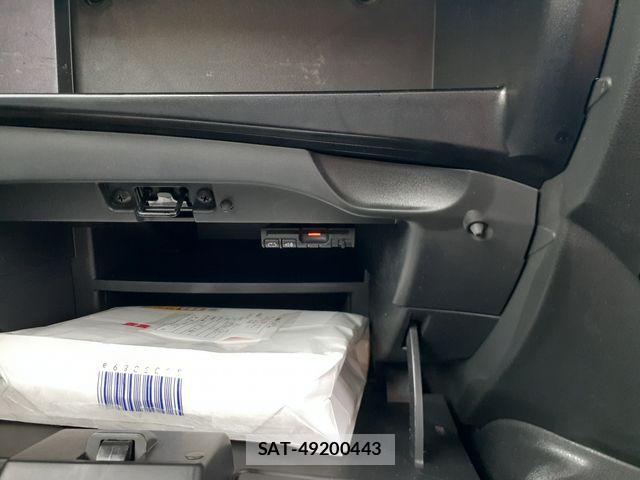 Nissan NOTE 2017-11 7359136-24
