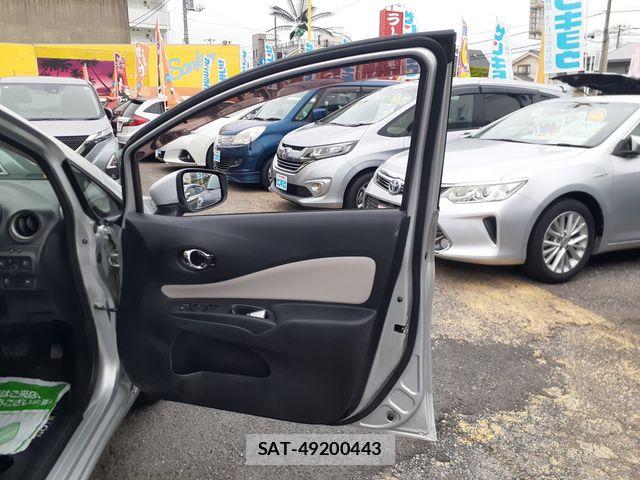 Nissan NOTE 2017-11 7359136-27