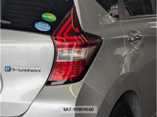 Nissan NOTE 2018-03 7359135-16
