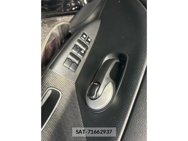 Nissan NOTE 2010-11 7359156-15