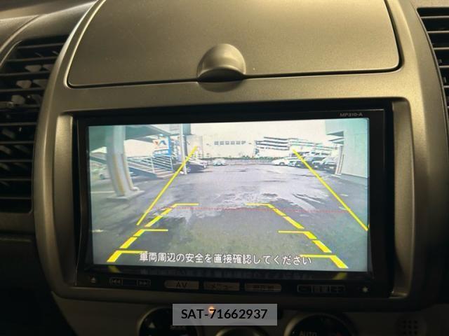 Nissan NOTE 2010-11 7359156-21