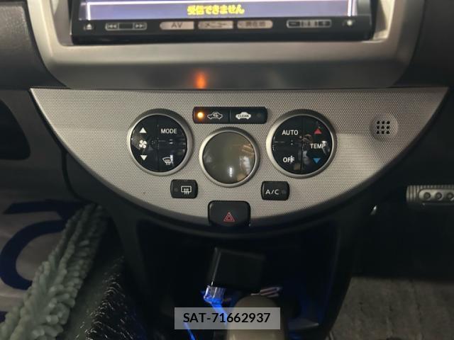 Nissan NOTE 2010-11 7359156-22