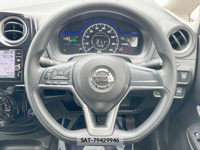 Nissan NOTE 2017-09 7359138-10