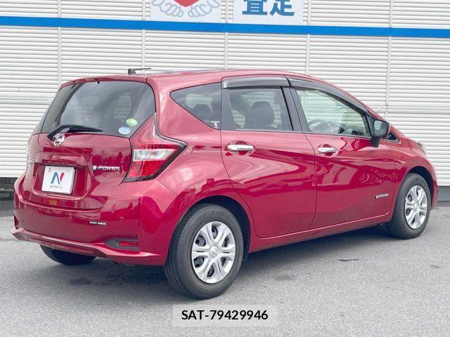 Nissan NOTE 2017-09 7359138-16