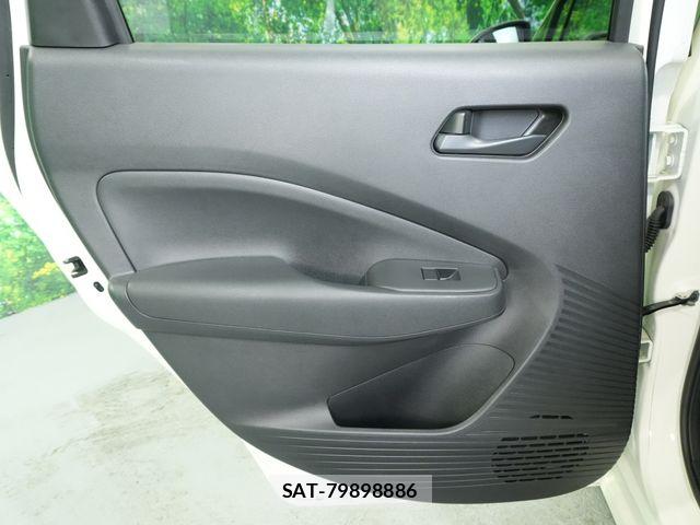 Nissan NOTE 2021-10 7359123-25