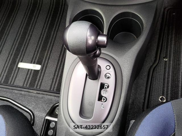 Nissan NOTE 2019-07 7359126-14