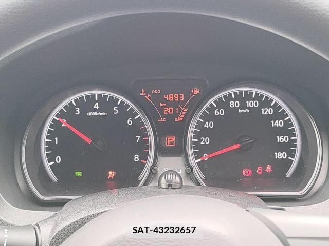 Nissan NOTE 2019-07 7359126-28