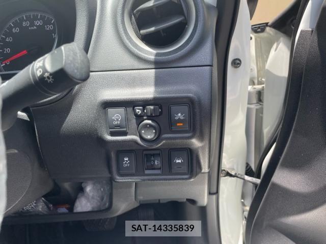 Nissan NOTE 2016-07 7359160-13