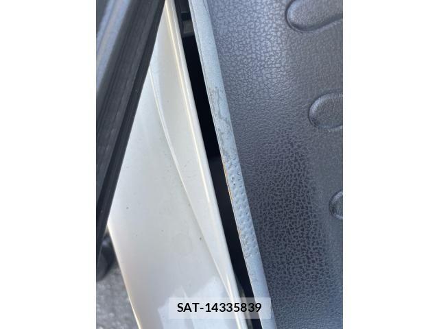 Nissan NOTE 2016-07 7359160-19