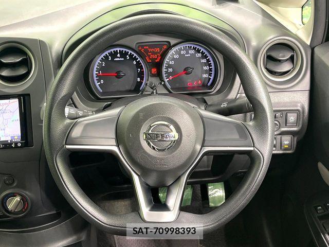 Nissan NOTE 2017-05 7359142-10