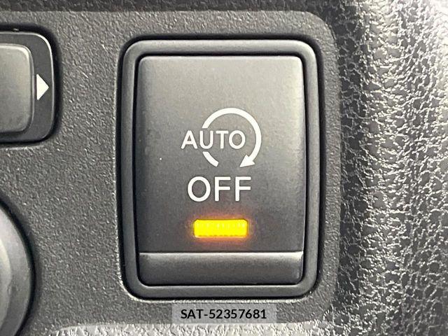 Nissan NOTE 2013-05 7359151-6