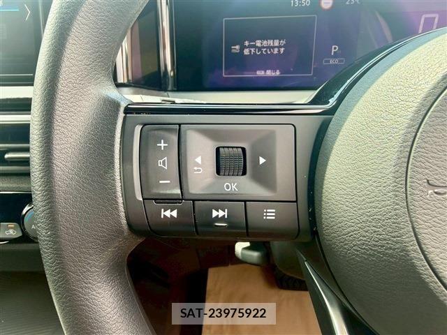Nissan NOTE 2023-10 7359112-12