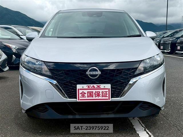 Nissan NOTE 2023-10 7359112-17