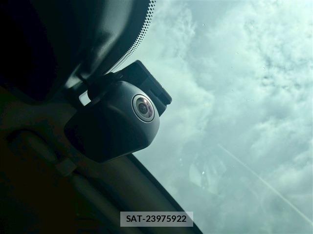 Nissan NOTE 2023-10 7359112-23