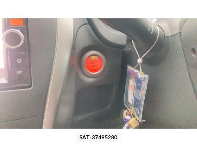 Nissan NOTE 2015-06 7359161-13