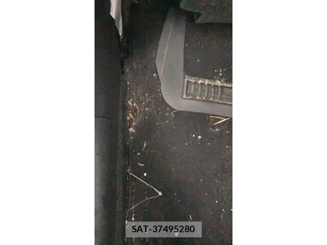 Nissan NOTE 2015-06 7359161-22