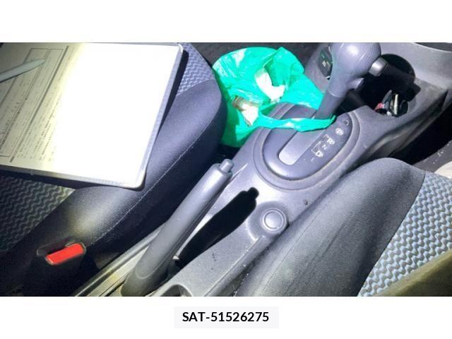 Nissan NOTE 2014-09 7359158-21