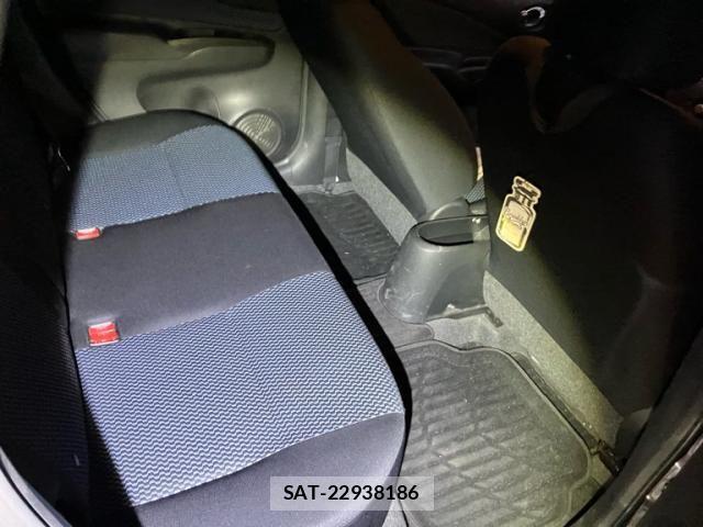 Nissan NOTE 2014-03 7359153-20