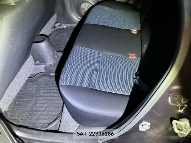 Nissan NOTE 2014-03 7359153-25
