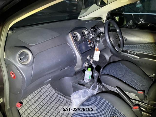 Nissan NOTE 2014-03 7359153-28