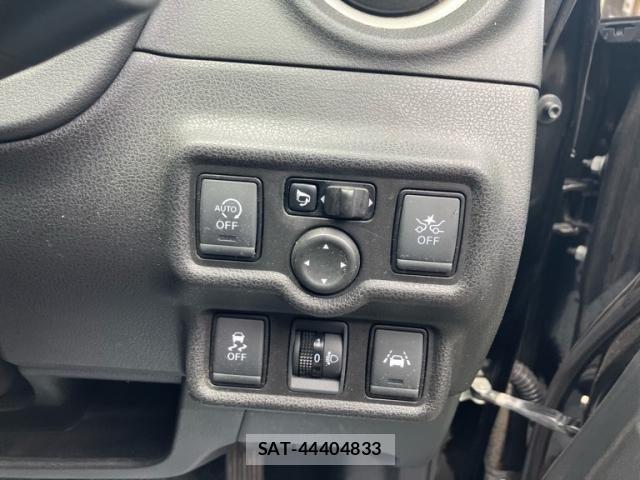 Nissan NOTE 2017-03 7359149-11