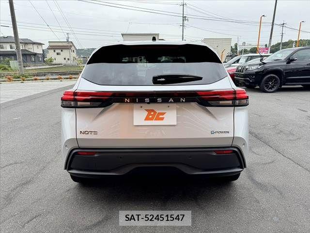 Nissan NOTE 2022-05 7359130-13