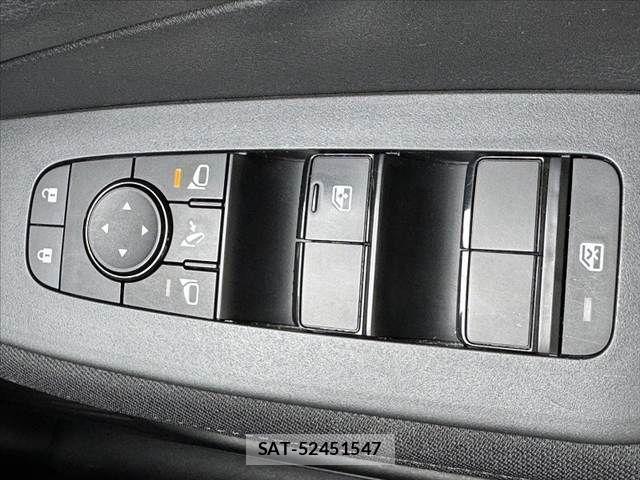 Nissan NOTE 2022-05 7359130-21