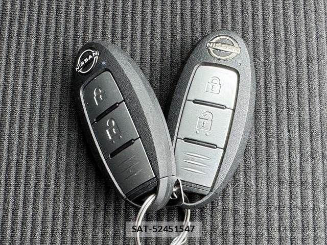 Nissan NOTE 2022-05 7359130-22