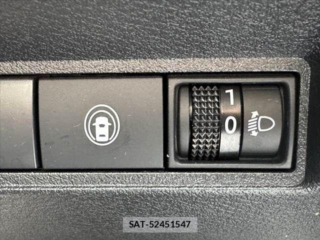 Nissan NOTE 2022-05 7359130-23