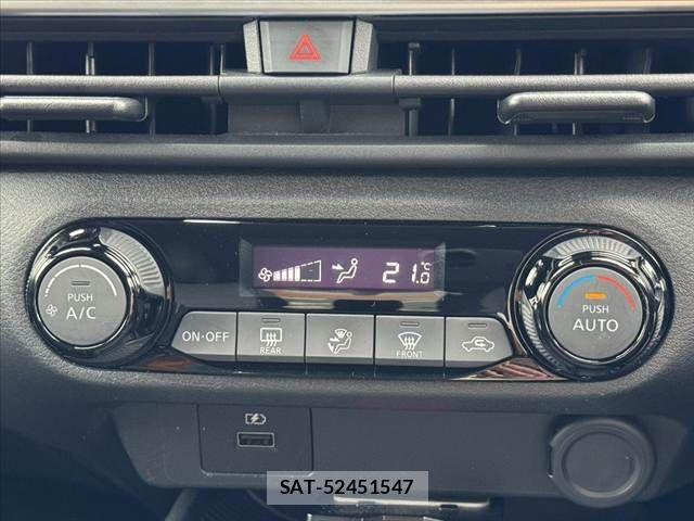 Nissan NOTE 2022-05 7359130-25