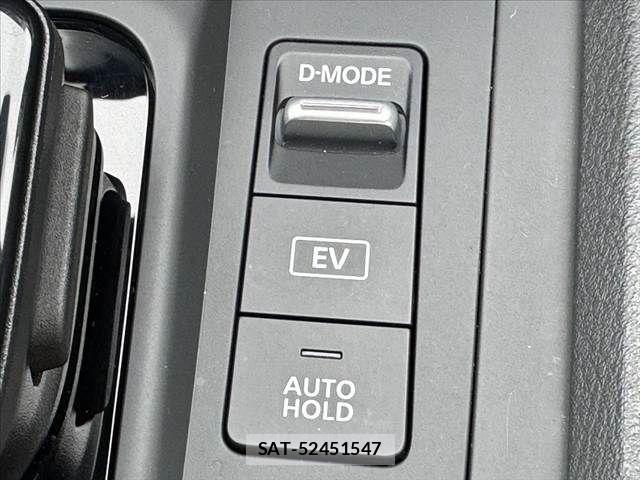 Nissan NOTE 2022-05 7359130-6