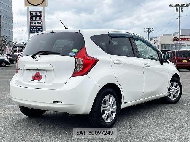 Nissan NOTE 2015-04 7359145-2