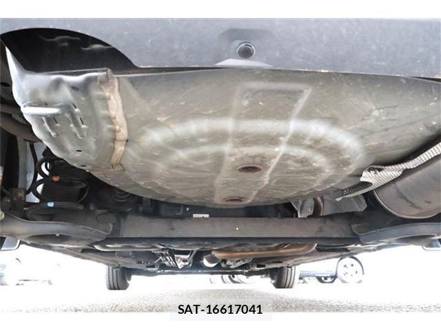 Nissan NOTE 2017-06 7359137-16