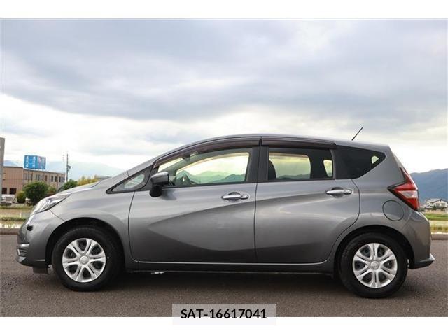 Nissan NOTE 2017-06 7359137-27