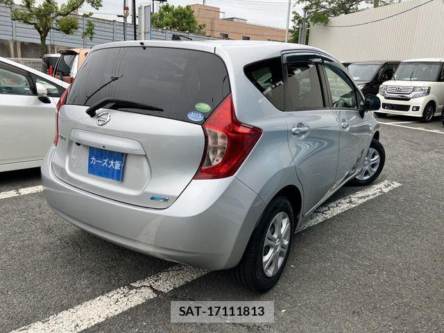 Nissan NOTE 2013-03 7359157-2