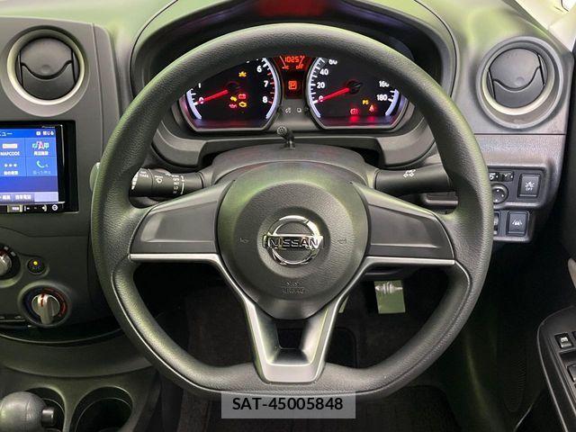 Nissan NOTE 2019-07 7359128-10