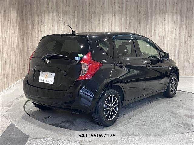 Nissan NOTE 2014-02 7359152-15