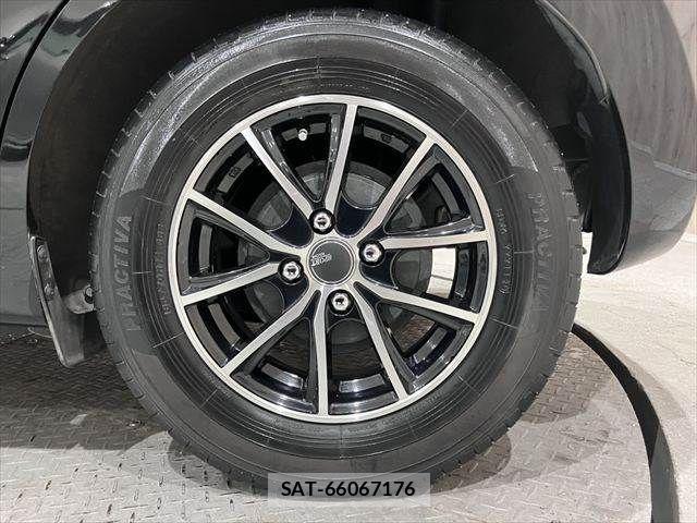 Nissan NOTE 2014-02 7359152-24