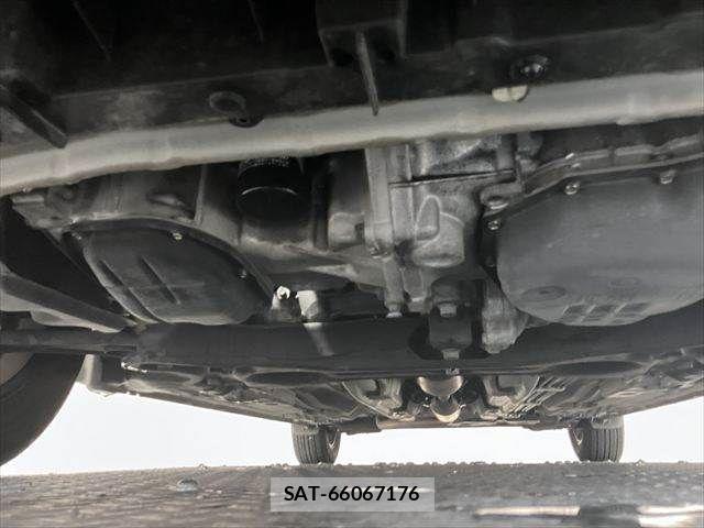 Nissan NOTE 2014-02 7359152-27