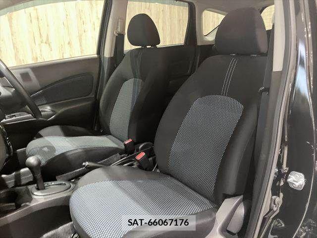 Nissan NOTE 2014-02 7359152-29