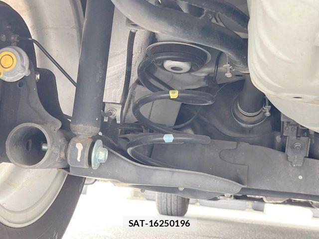 Nissan NOTE 2016-01 7359144-19