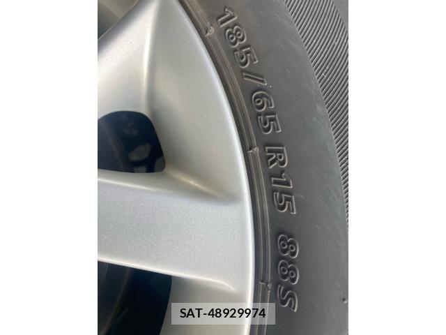 Nissan NOTE 2019-10 7393358-9
