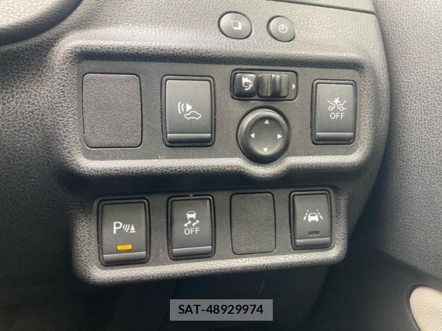 Nissan NOTE 2019-10 7393358-15