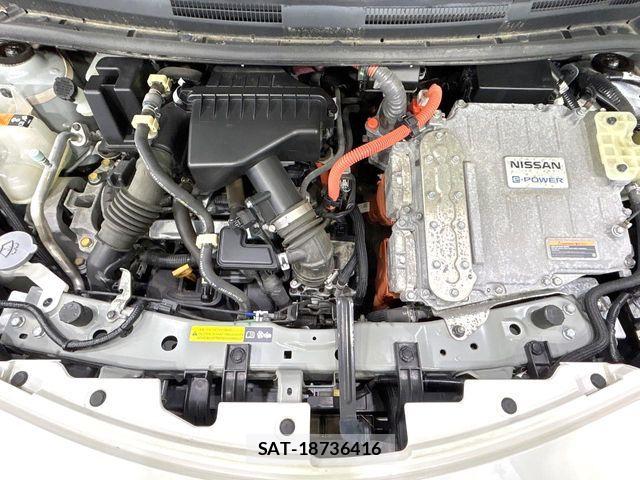Nissan NOTE 2018-05 7393337-17