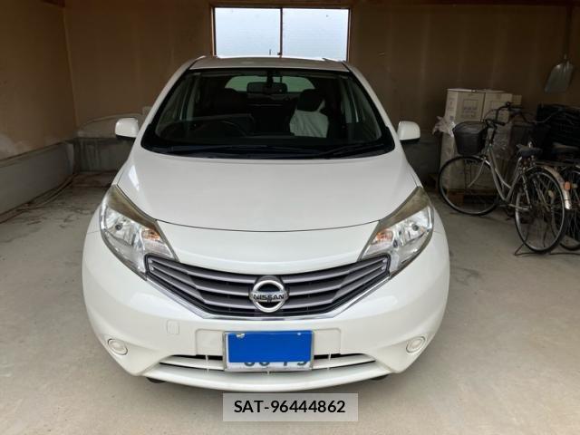 Nissan NOTE 2013-10 7393374-0