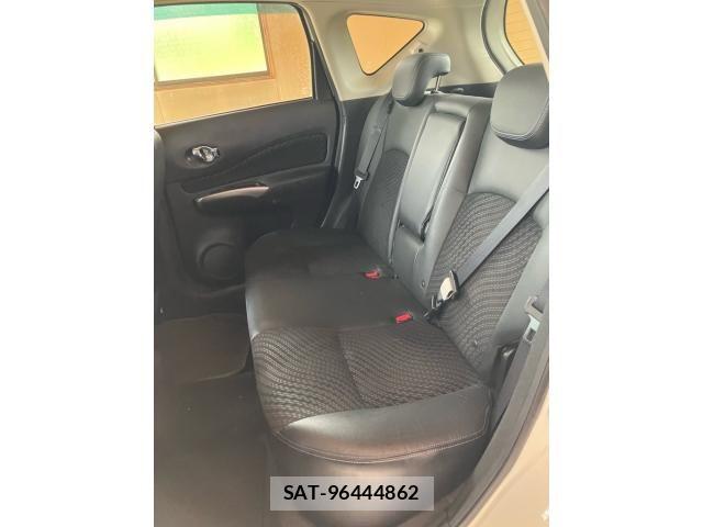 Nissan NOTE 2013-10 7393374-23