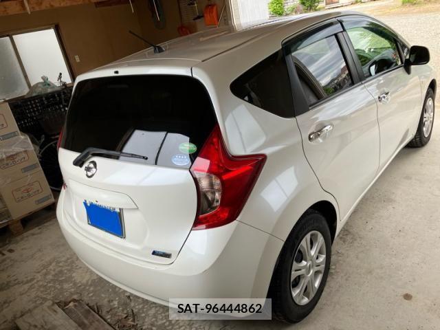 Nissan NOTE 2013-10 7393374-3