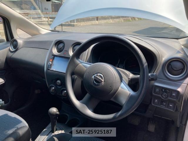 Nissan NOTE 2014-03 7393375-13